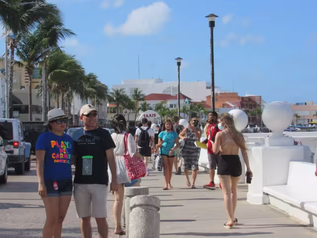 En Cozumel, autoridades portuarias y sanitarias mantienen sus protocolos activos