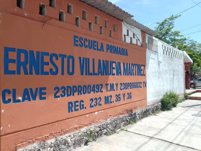 Los alumnos  de las diversas escuelas recibieron las vacaciones de verano por adelantado, pues según los encargados de las escuelas en Cancún, cada plante determina su fecha de fin de clases