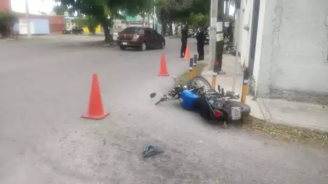 Los paramédicos le proporcionaron los primeros auxilios y detectaron una deformación en la pierna izquierda