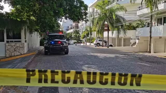 El cuerpo de la persona fue trasladado al Servicio Médico Forense en Playa del Carmen para determinar las causas de su muerte