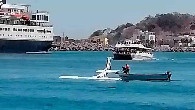 El primer reporte señala que tres personas fueron rescatadas, extraoficialmente se dijo que hay un menor extraviado