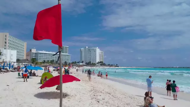 Se reporta baja afluencia en playa Gaviotas con solo 143 personas según conteo oficial de encargados de zona