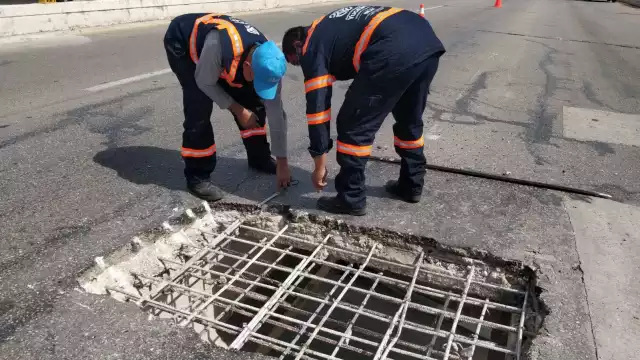 Dicho carril está cerrado a la circulación y de no presentarse contratiempos, hoy mismo vaciarán el concreto asfáltico