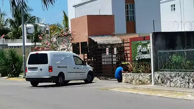 El cuerpo del bañista muerto fue llevado al Semefo de Playa del Carmen para luego ser entregado a sus familiares