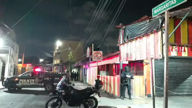 Un fuerte operativo se desplegó para el rescate de los 90 migrantes