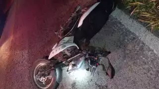 Motociclista se accidenta en curva de la carretera federal Champotón-Campeche