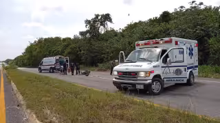Atropellan a mujer que viajaba en motocicleta sobre la carretera Bacalar-Xul-Há de Quintana Roo