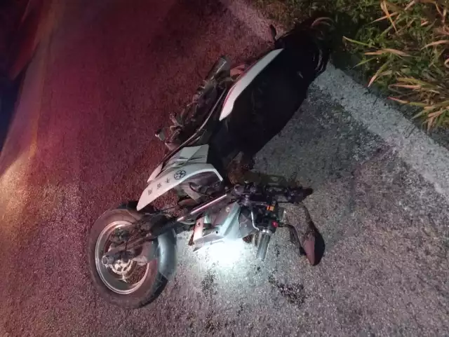 Motociclista se accidenta en curva de la carretera federal Champotón-Campeche