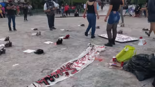 El colectivo feminista tomó la Plaza Grande de Mérida para enviar mensajes sobre los feminicidios