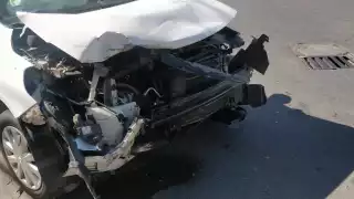 Al lugar llegaron elementos de tránsito para auxiliar al tráfico de los vehículos