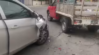 Peritos de tránsito arribaron al lugar para resolver el accidente de tránsito en Mérida