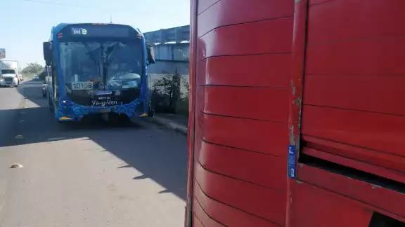 El accidente se dio en el puente de Anikabil del Periférico de Mérida El accidente se dio en el puente de Anikabil del Periférico de Mérida