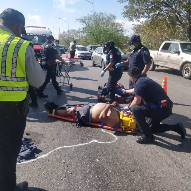 Al lugar fue acordonado mientras ayudaban al hombre herido