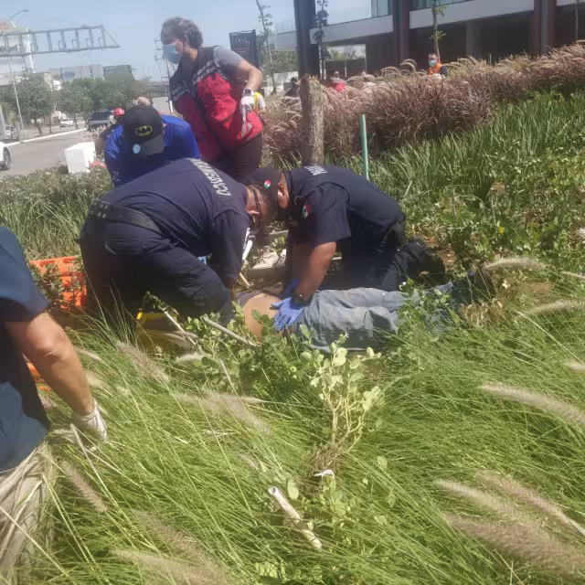 El hombre terminó con fractura en las costillas