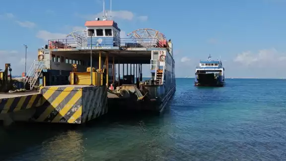 A las 9:00 horas reabrió el puerto a la navegación menor en Isla Mujeres