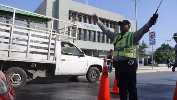 La SSP Yucatán dirige el tránsito en la avenida Internacional de Mérida La SSP Yucatán dirige el tránsito en la avenida Internacional de Mérida