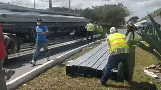 El accidente generó caos vial en la zona, por lo que tuvieron que intervenir elementos de la SSP