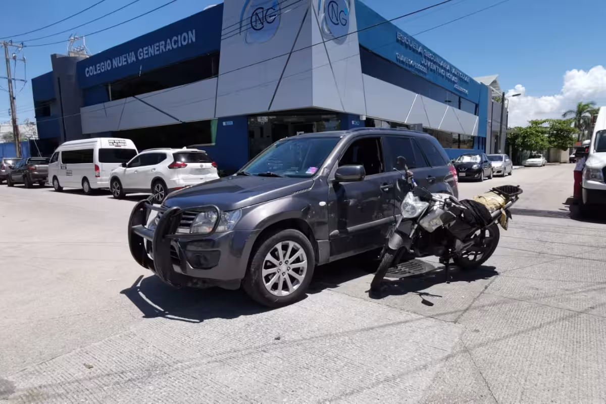 Conductor se 'vuela' el alto y atropella a motociclista en Ciudad del ...