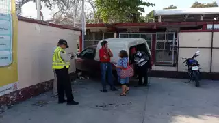 El conductor solo resultó aturdido y con golpes leves