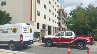 Un trabajador falleció dentro de un hotel en construcción en la colonia Xcumpich de Mérida.