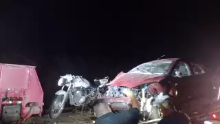 Luego del impacto ambos vehículos terminaron fuera de la carretera de Motul a Mérida