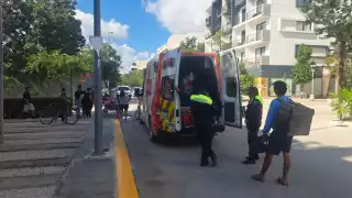 Paramédicos de la Cruz Roja Mexicana brindaron atención prehospitalaria a ambas mujeres