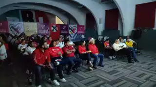 Apenas tres perredistas decidieron acudir a la convocatoria del PRI en Campeche para ver el Tercer Debate Presidencial