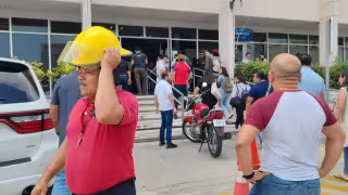 Evacuación preventiva en edificios públicos de Campeche tras sismo