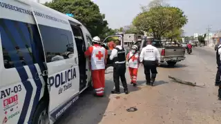 Los policías fueron atendidos por paramédicos