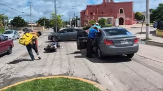Percance vial en avenida Miguel Alemán deja a motociclista lesionado en San Francisco