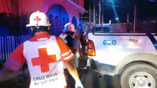 Paramédicos acudieron para abrindar apoyo pero ya era demasiado tarde