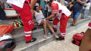 Accidente en "Los Jarochos Carnicería" deja una mujer herida por escurrimiento de líquidos