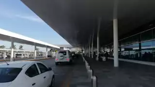 Al ser Zona Federa, los conductores no pueden ingresar a la terminal aérea