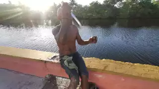 El hombre aseguró que regresará para intentar cazar al lagarto.