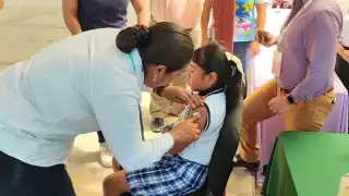 Mil 590 dosis se distribuirán en los municipios de Carmen y Palizada