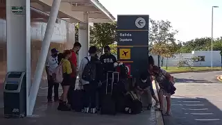La familia de turistas permanecerá en Campeche debido a que los empleados de Volaris indicaron que no podían solucionar su problema