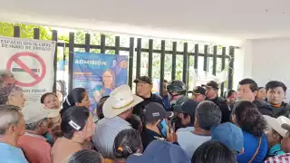 Los habitantes pidieron que no accedan las 25 personas a votar