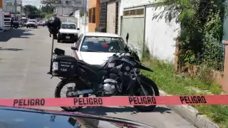 El taxi fue abandonado y presentaba actos vandálicos,