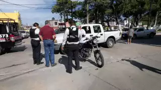 El abuelito fue atendido por paramédicos