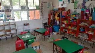 Los maestros denunciaron el robo al ver las puertas forzadas