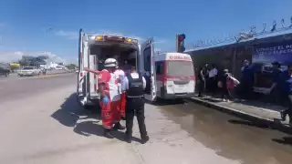 Jovencita cae de combi colectiva y termina en el hospital en Ciudad del Carmen