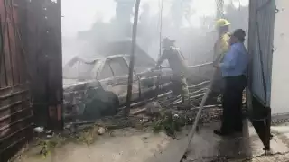 El vehículo terminó en cenizas