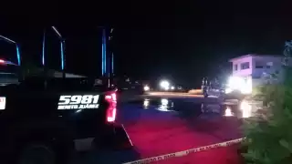 Se menciona que en la zona de los hechos hay una persona detenida