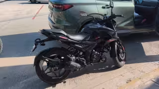 Un motociclista resultó lesionado en un accidente vial.