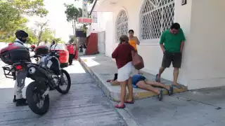 Mujer desmayada causa alerta en Ciudad del Carmen