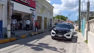 Un supuesto robo a negocio generó una rápida movilización policiaca en el barrio de San Francisco.