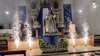La imagen de la Virgen de la Asunción fue bajada para iniciar el novenario.
