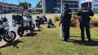 Una pareja sufrió un accidente tras derrapar en motocicleta en Campeche.