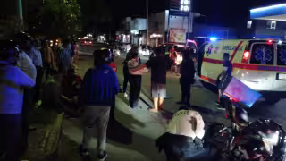 Motociclista se estrella contra un taxi y termina lesionado en la avenida Maxuxac de Chetumal