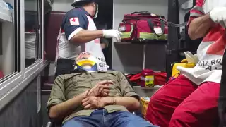 Sus amigos huyeron del lugar por miedo a ser acusados de algún delito